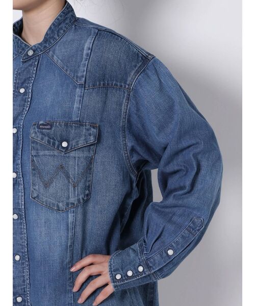 Ungrid（アングリッド）の「Wrangler別注 リメイクデニムシャツ（シャツ/ブラウス・レディース・ブラック/ブルー・FREE）」の19枚目の写真