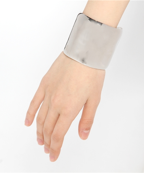 Sheta（シータ）の「Wide Bangle（バングル/リストバンド・レディース・その他/ゴールド・FREE）」の3枚目の写真