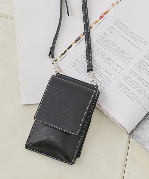 COLONY 2139（コロニートゥーワンスリーナイン）の「フラップ付きスマホショルダー（ショルダーバッグ・レディース・ブラック/モカ・FREE）」の19枚目の写真