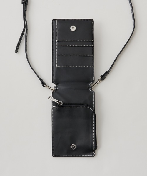 COLONY 2139（コロニートゥーワンスリーナイン）の「フラップ付きスマホショルダー（ショルダーバッグ・レディース・ブラック/モカ・FREE）」の13枚目の写真