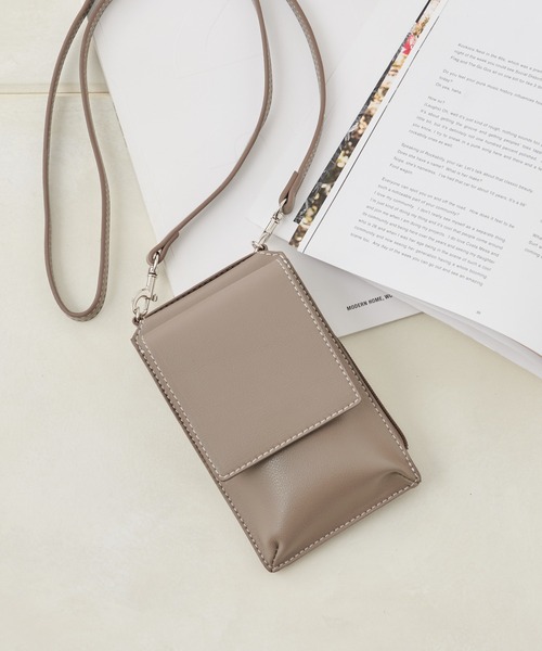 COLONY 2139（コロニートゥーワンスリーナイン）の「フラップ付きスマホショルダー（ショルダーバッグ・レディース・ブラック/モカ・FREE）」の12枚目の写真