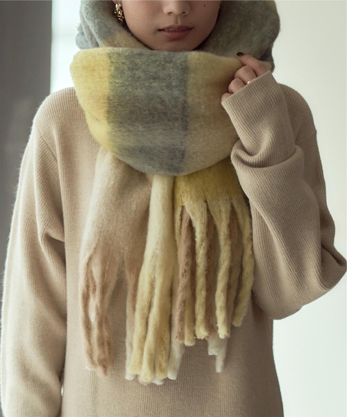 titivate（ティティベイト）の「ﾎﾞﾘｭｰﾑﾁｪｯｸﾏﾌﾗｰ/ｽﾄｰﾙ（マフラー・レディース・パープル/イエロー/グリーン・FREE）」の18枚目の写真