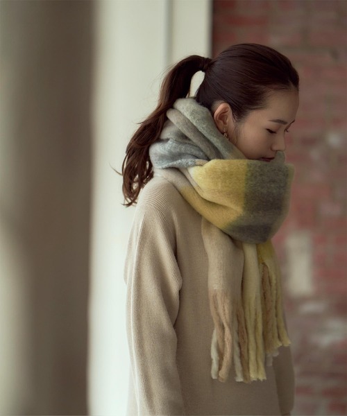 titivate（ティティベイト）の「ﾎﾞﾘｭｰﾑﾁｪｯｸﾏﾌﾗｰ/ｽﾄｰﾙ（マフラー・レディース・パープル/イエロー/グリーン・FREE）」の15枚目の写真