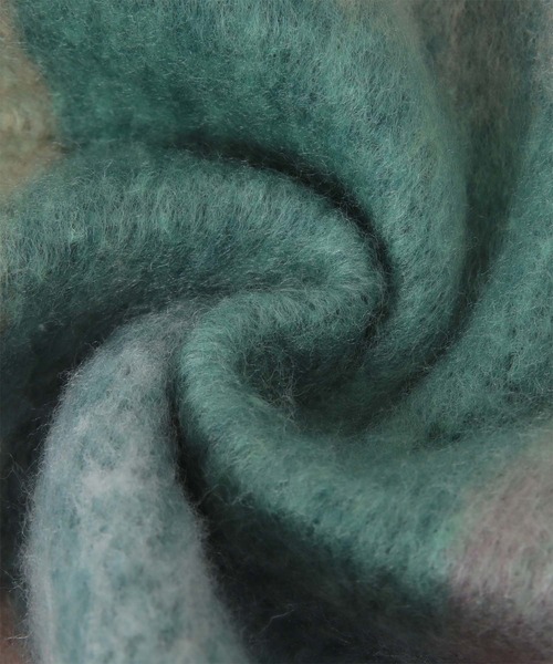 titivate（ティティベイト）の「ﾎﾞﾘｭｰﾑﾁｪｯｸﾏﾌﾗｰ/ｽﾄｰﾙ（マフラー・レディース・パープル/イエロー/グリーン・FREE）」の16枚目の写真