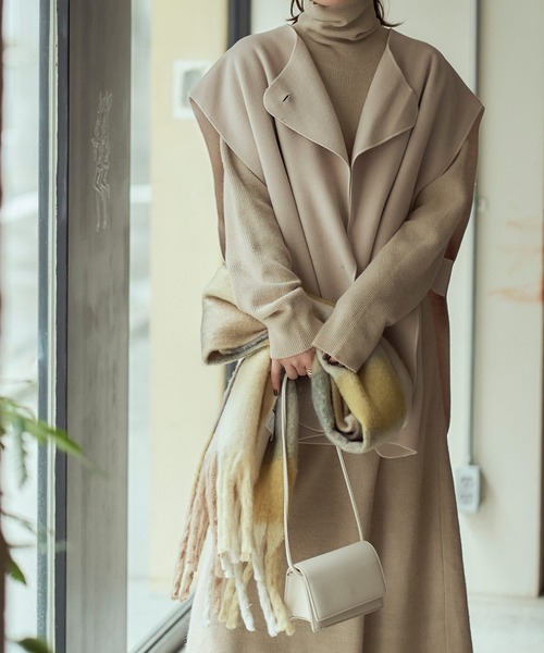 titivate（ティティベイト）の「ﾎﾞﾘｭｰﾑﾁｪｯｸﾏﾌﾗｰ/ｽﾄｰﾙ（マフラー・レディース・パープル/イエロー/グリーン・FREE）」の4枚目の写真