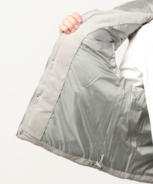 Guess（ゲス）の「Corduroy Down Vest（ダウンベスト・メンズ・ライトグレー/ベージュ・SMALL/LARGE/MEDIUM）」の13枚目の写真
