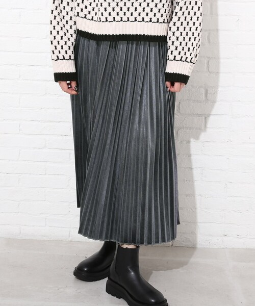 Cutie Blonde(キューティーブロンド)の「◆【S-L】ベロアプリーツスカート(スカート・レディース・ピンク系/ダークグレー/ナチュラル・03/01/02)」の1枚目の写真