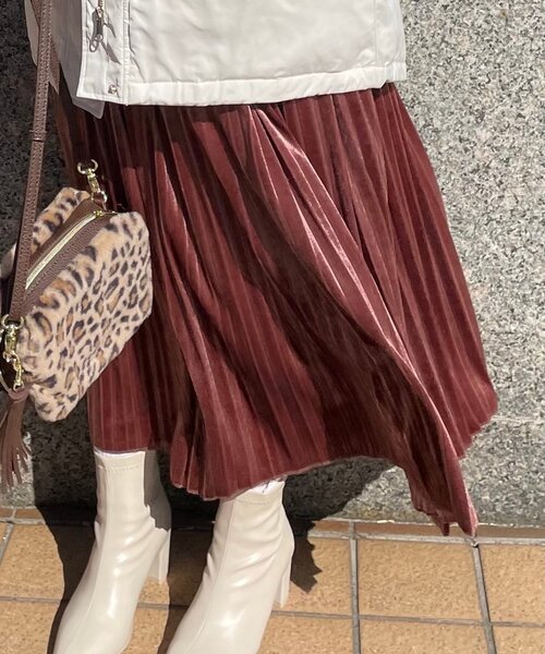 Cutie Blonde(キューティーブロンド)の「◆【S-L】ベロアプリーツスカート(スカート・レディース・ピンク系/ダークグレー/ナチュラル・03/01/02)」の4枚目の写真