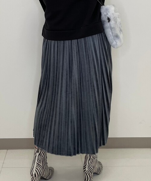 Cutie Blonde(キューティーブロンド)の「◆【S-L】ベロアプリーツスカート(スカート・レディース・ピンク系/ダークグレー/ナチュラル・03/01/02)」の5枚目の写真