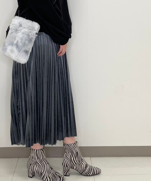 Cutie Blonde(キューティーブロンド)の「◆【S-L】ベロアプリーツスカート(スカート・レディース・ピンク系/ダークグレー/ナチュラル・03/01/02)」の6枚目の写真