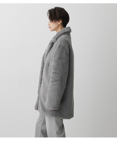 AZUL by moussy(アズールバイマウジー)の「FLUFFY CHESTER COATフラッフィーチェスターコート(チェスターコート・レディース・グレー/ベージュ・SMALL/MEDIUM)」の10枚目の写真