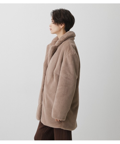 AZUL by moussy(アズールバイマウジー)の「FLUFFY CHESTER COATフラッフィーチェスターコート(チェスターコート・レディース・グレー/ベージュ・SMALL/MEDIUM)」の19枚目の写真