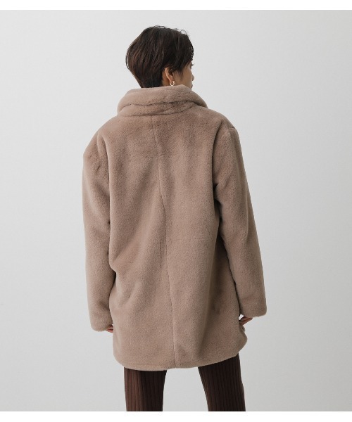 AZUL by moussy(アズールバイマウジー)の「FLUFFY CHESTER COATフラッフィーチェスターコート(チェスターコート・レディース・グレー/ベージュ・SMALL/MEDIUM)」の20枚目の写真
