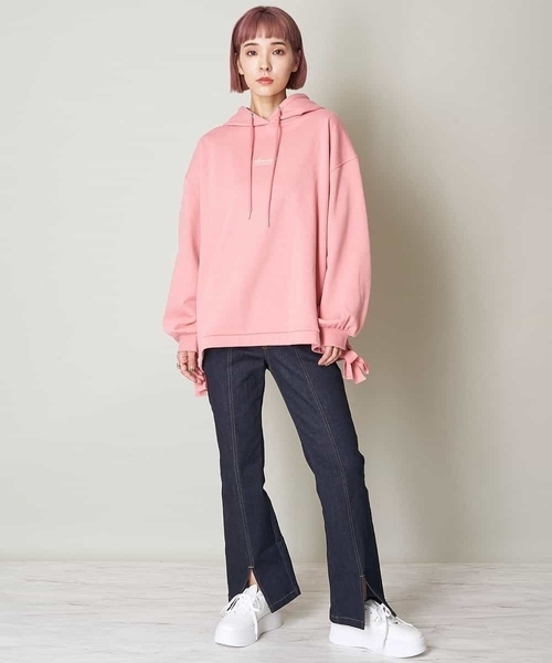 A de a.v.v(アードアー・ヴェ・ヴェ)の「裾リボンロゴパーカー(パーカー・レディース・ライトピンク/アイボリー/ブラック・38/36)」の15枚目の写真