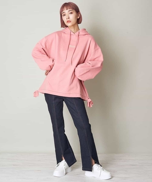 A de a.v.v(アードアー・ヴェ・ヴェ)の「裾リボンロゴパーカー(パーカー・レディース・ライトピンク/アイボリー/ブラック・38/36)」の16枚目の写真