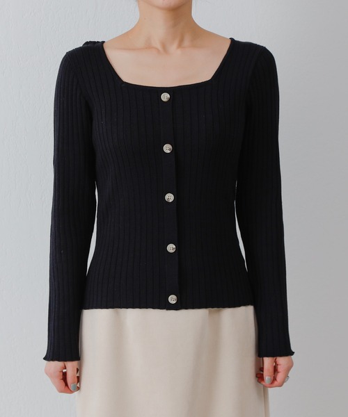 COLONY 2139（コロニートゥーワンスリーナイン）の「ボタン付スクエアネックワイドリブニットプルオーバー（ニット/セーター・レディース・ブラック/アイボリー/グリーン/モカ・FREE）」の8枚目の写真