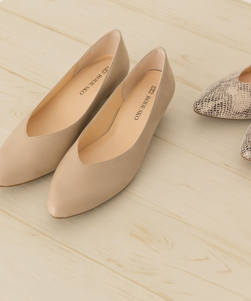 RODE SKO(ロデスコ)の「『MADE IN JAPAN』3センチプレーンパンプス(パンプス・レディース・ブラック/ベージュ/アニマル・36/37/38)」の3枚目の写真