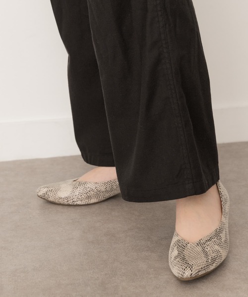 RODE SKO(ロデスコ)の「『MADE IN JAPAN』3センチプレーンパンプス(パンプス・レディース・ブラック/ベージュ/アニマル・36/37/38)」の17枚目の写真