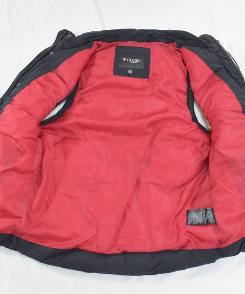 Guess(ゲス)の「【ヴィンテージ古着】GUESS/ゲス ロゴ刺繍 中綿入りベスト(ダウンベスト・メンズ・ブラック・MEDIUM)」の3枚目の写真