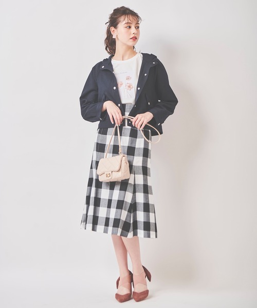 31 Sons de mode（トランテアン　ソン　ドゥ　モード）の「フラワーフォト風Ｔシャツ（Tシャツ/カットソー・レディース・ブラック/オフホワイト・36）」の19枚目の写真