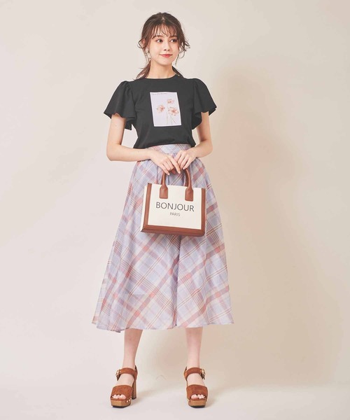 31 Sons de mode（トランテアン　ソン　ドゥ　モード）の「フラワーフォト風Ｔシャツ（Tシャツ/カットソー・レディース・ブラック/オフホワイト・36）」の9枚目の写真