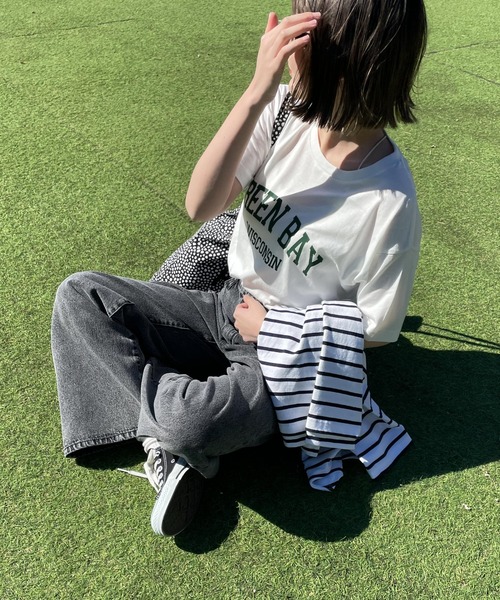 WEGO(ウィゴー)の「WEGO/ドロップショルダーカレッジロゴTシャツ(Tシャツ/カットソー・レディース・ホワイト/ライトグレー/ダークグリーン/その他1/ホワイト系その他/スミクロ・FREE)」の14枚目の写真