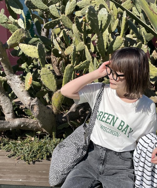 WEGO(ウィゴー)の「WEGO/ドロップショルダーカレッジロゴTシャツ(Tシャツ/カットソー・レディース・ホワイト/ライトグレー/ダークグリーン/その他1/ホワイト系その他/スミクロ・FREE)」の18枚目の写真