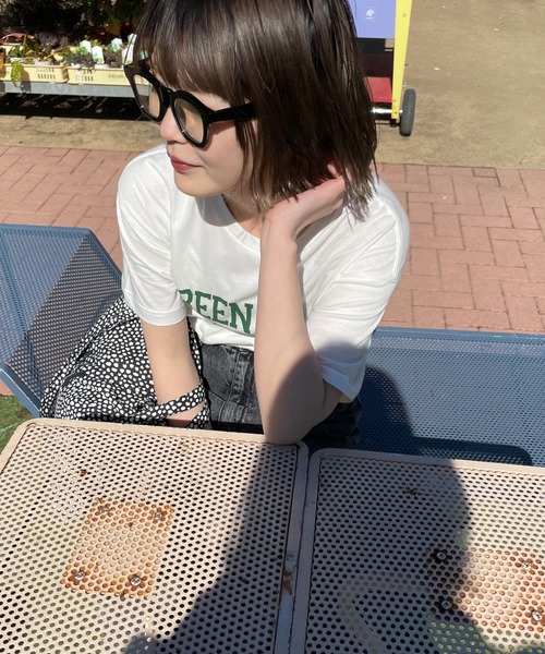 WEGO(ウィゴー)の「WEGO/ドロップショルダーカレッジロゴTシャツ(Tシャツ/カットソー・レディース・ホワイト/ライトグレー/ダークグリーン/その他1/ホワイト系その他/スミクロ・FREE)」の19枚目の写真
