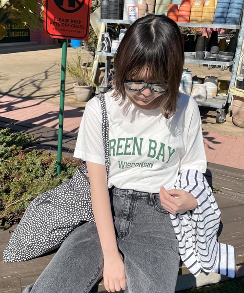 WEGO(ウィゴー)の「WEGO/ドロップショルダーカレッジロゴTシャツ(Tシャツ/カットソー・レディース・ホワイト/ライトグレー/ダークグリーン/その他1/ホワイト系その他/スミクロ・FREE)」の8枚目の写真