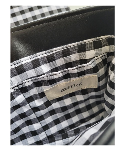 MERLOT（メルロー）の「フェイクレザーサッチェルBAG（ショルダーバッグ・レディース・ホワイト/ブラック/レッド・FREE）」の5枚目の写真