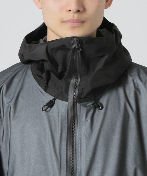 JOURNAL STANDARD relume(ジャーナルスタンダード レリューム)の「MARMOT INFUSE GORE-TEX SHAKEDRY Silent Poncho Coat(その他アウター・メンズ・ブラック・MEDIUM/LARGE)」の6枚目の写真