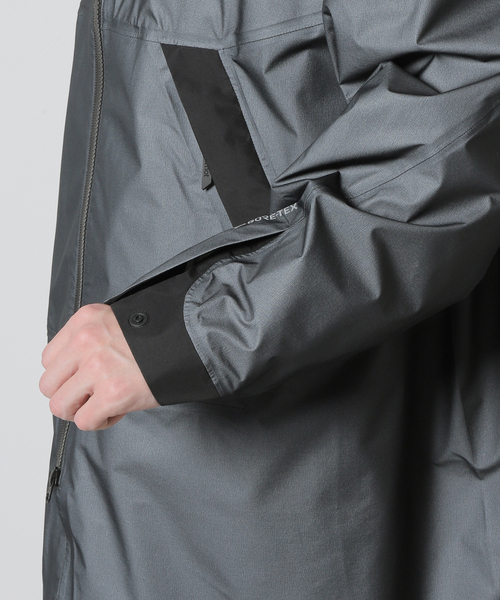 JOURNAL STANDARD relume(ジャーナルスタンダード レリューム)の「MARMOT INFUSE GORE-TEX SHAKEDRY Silent Poncho Coat(その他アウター・メンズ・ブラック・MEDIUM/LARGE)」の9枚目の写真