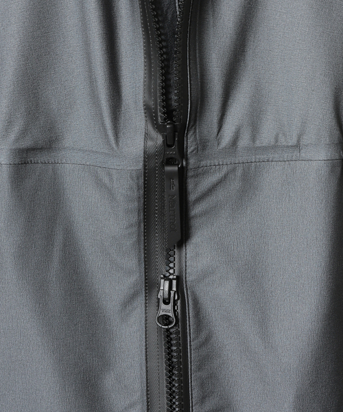 JOURNAL STANDARD relume(ジャーナルスタンダード レリューム)の「MARMOT INFUSE GORE-TEX SHAKEDRY Silent Poncho Coat(その他アウター・メンズ・ブラック・MEDIUM/LARGE)」の11枚目の写真