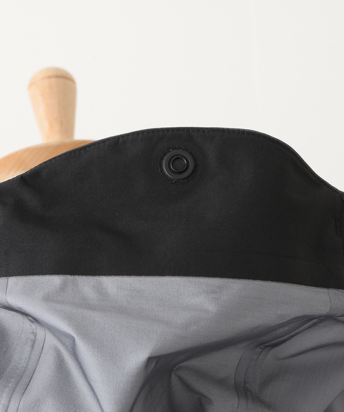 JOURNAL STANDARD relume(ジャーナルスタンダード レリューム)の「MARMOT INFUSE GORE-TEX SHAKEDRY Silent Poncho Coat(その他アウター・メンズ・ブラック・MEDIUM/LARGE)」の20枚目の写真