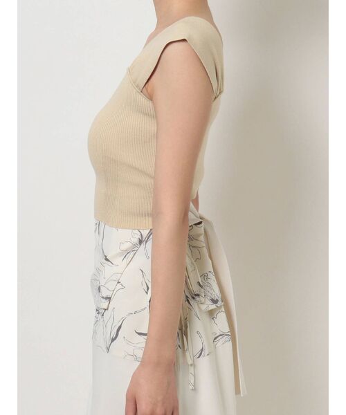 MERCURYDUO（マーキュリーデュオ）の「配色バックリボンコンパクトニット（ニット/セーター・レディース・ブラック/オフホワイト/ライム/ブルー・FREE）」の6枚目の写真