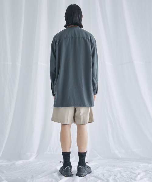 PUBLIC TOKYO(パブリックトウキョウ)の「ポリリネンバンドロングシャツ(シャツ/ブラウス・メンズ・ネイビー/ブルー/ダークグレー・2/1)」の8枚目の写真