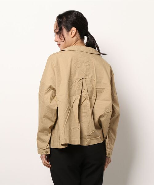 Samansa Mos2(サマンサ モスモス)の「綿タイプライターショートジャケット(その他アウター・レディース・ベージュ/チャコール/キナリ・フリ-)」の5枚目の写真