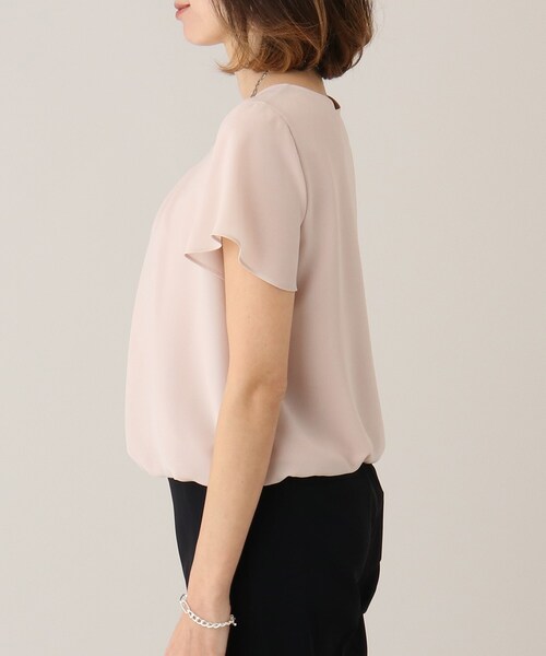 UNTITLED（アンタイトル）の「◆【オフィスにも学校行事にも】フレアスリーブ 半袖ブラウス（シャツ/ブラウス・レディース・オフホワイト/ピンク/ネイビー/サックスブルー/ナチュラル・01/02/03/04/44/48）」の8枚目の写真