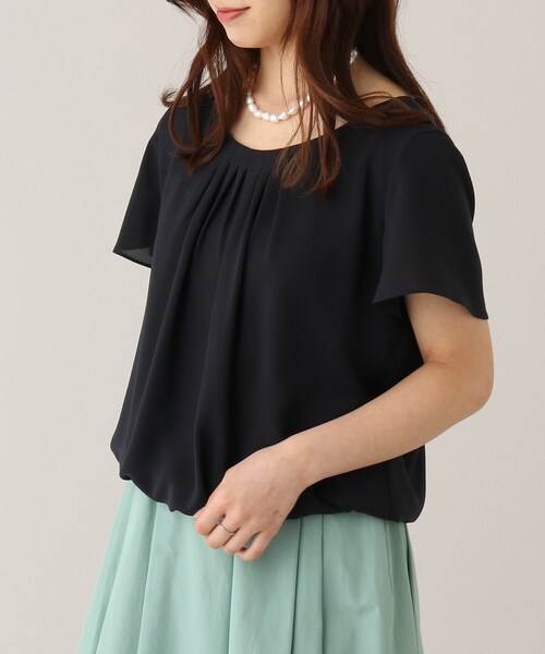 UNTITLED（アンタイトル）の「◆【オフィスにも学校行事にも】フレアスリーブ 半袖ブラウス（シャツ/ブラウス・レディース・オフホワイト/ピンク/ネイビー/サックスブルー/ナチュラル・01/02/03/04/44/48）」の17枚目の写真