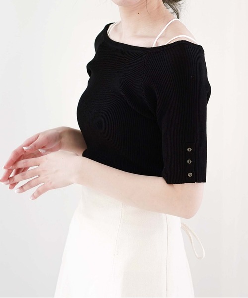 archives(アルシーヴ)の「リボン付きオフショルニット(ニット/セーター・レディース・ブラック/オレンジ/グリーン/アイボリー・MEDIUM)」の13枚目の写真