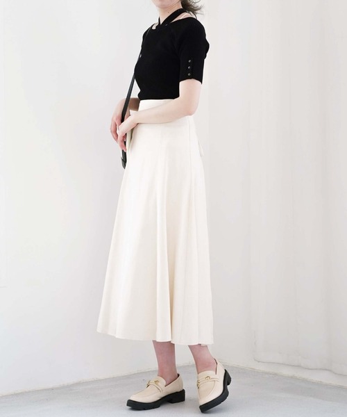 archives(アルシーヴ)の「リボン付きオフショルニット(ニット/セーター・レディース・ブラック/オレンジ/グリーン/アイボリー・MEDIUM)」の10枚目の写真