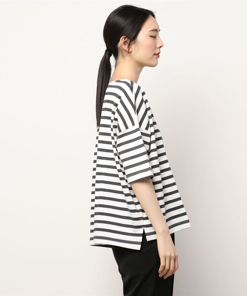 Samansa Mos2 blue（サマンサモスモスブルー）の「バスクTシャツ（Tシャツ/カットソー・レディース・イエロー/オフホワイト/グレー/チャコール/ブルー・ﾌﾘ-）」の6枚目の写真