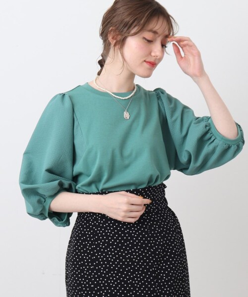 DRESKIP(ドレスキップ)の「◆【ぽわん袖/お洒落見え】袖シボシボ異素材七分袖トップス(Tシャツ/カットソー・レディース・オフホワイト/グリーン/ブラック/黄緑系・03/02/04)」の3枚目の写真