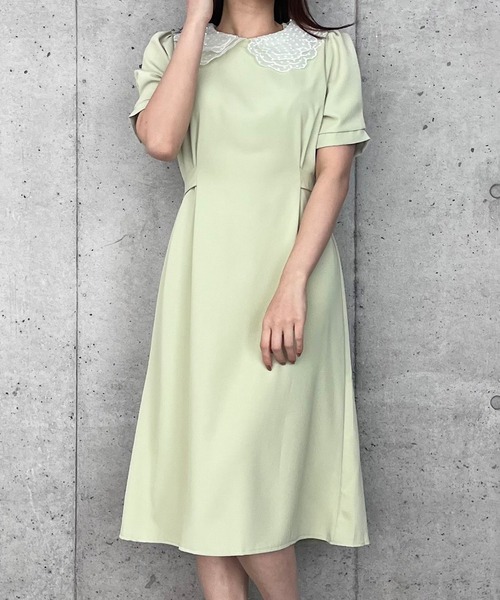 Crea titty&Co. PETIT（クレアティティーアンドコープチ）の「【Crea titty&Co.PETIT】レースカラータックミディワンピース（ワンピース・レディース・グリーン・FREE）」の4枚目の写真