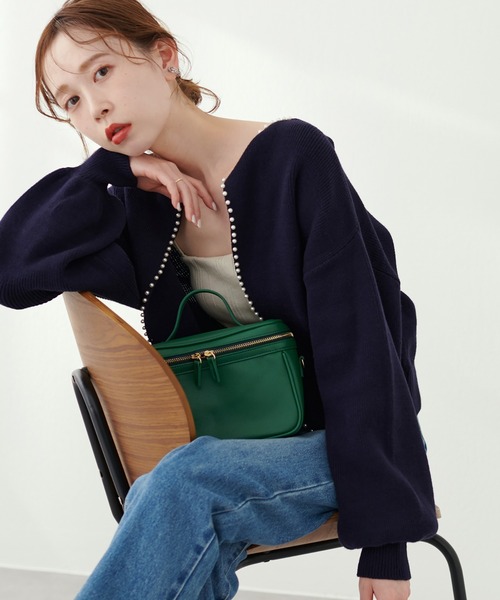 natural couture（ナチュラルクチュール）の「新色登場！/パールトリムクルーネックカーディガン（カーディガン/ボレロ・レディース・ブラック/オフホワイト/ベージュ/ピンクベージュ/ネイビー・FREE）」の4枚目の写真