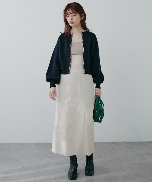 natural couture（ナチュラルクチュール）の「新色登場！/パールトリムクルーネックカーディガン（カーディガン/ボレロ・レディース・ブラック/オフホワイト/ベージュ/ピンクベージュ/ネイビー・FREE）」の9枚目の写真