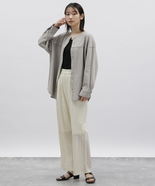 LAKOLE（ラコレ）の「ライトオンスデニムノーカラーシャツ / 276569（シャツ/ブラウス・レディース・ライトブルー/グレー/サックスブルー・SMALL/MEDIUM）」の8枚目の写真