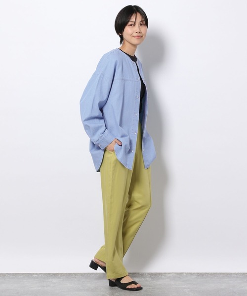 LAKOLE（ラコレ）の「ライトオンスデニムノーカラーシャツ / 276569（シャツ/ブラウス・レディース・ライトブルー/グレー/サックスブルー・SMALL/MEDIUM）」の9枚目の写真