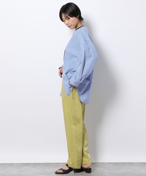 LAKOLE（ラコレ）の「ライトオンスデニムノーカラーシャツ / 276569（シャツ/ブラウス・レディース・ライトブルー/グレー/サックスブルー・SMALL/MEDIUM）」の10枚目の写真