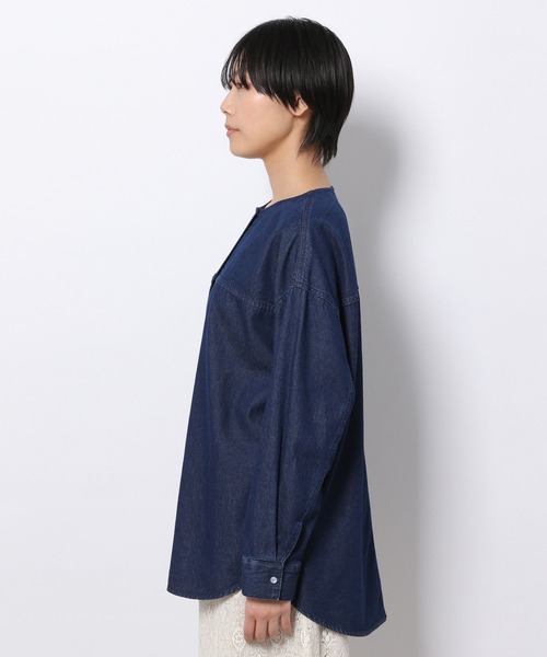 LAKOLE（ラコレ）の「ライトオンスデニムノーカラーシャツ / 276569（シャツ/ブラウス・レディース・ライトブルー/グレー/サックスブルー・SMALL/MEDIUM）」の17枚目の写真